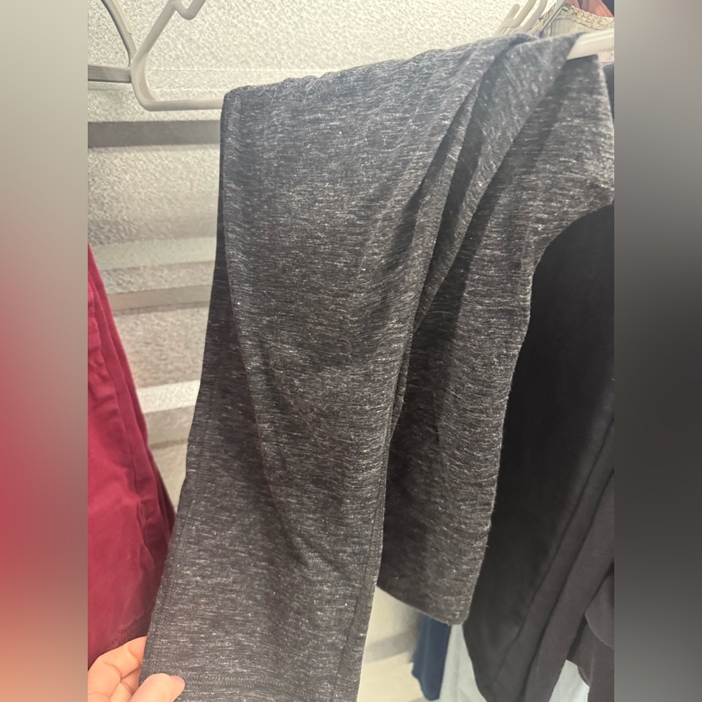 Size Large Gray Yoga Pants